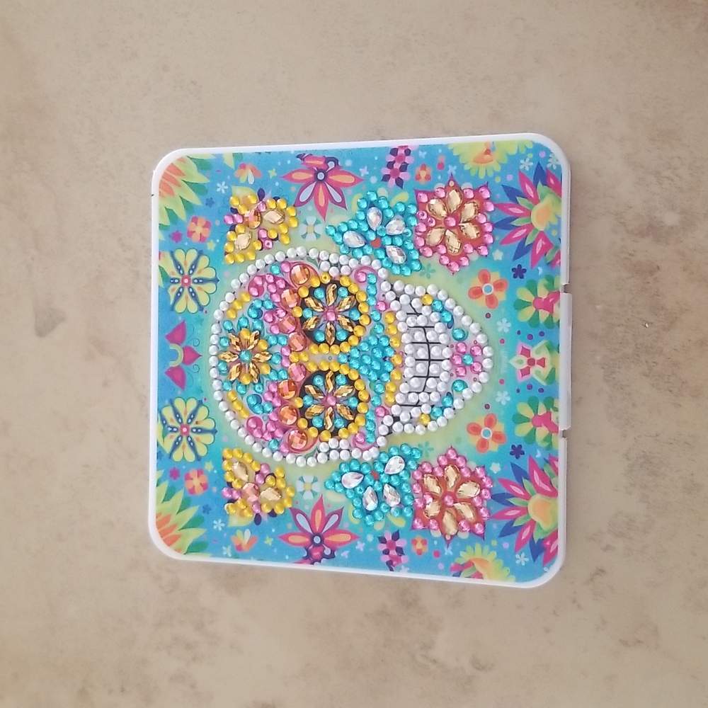 Jeweled Skull Case nwot